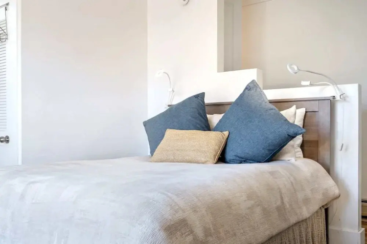 Beachwood Getaway Sleeps 10!