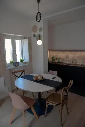 4 Elements Boutique Home