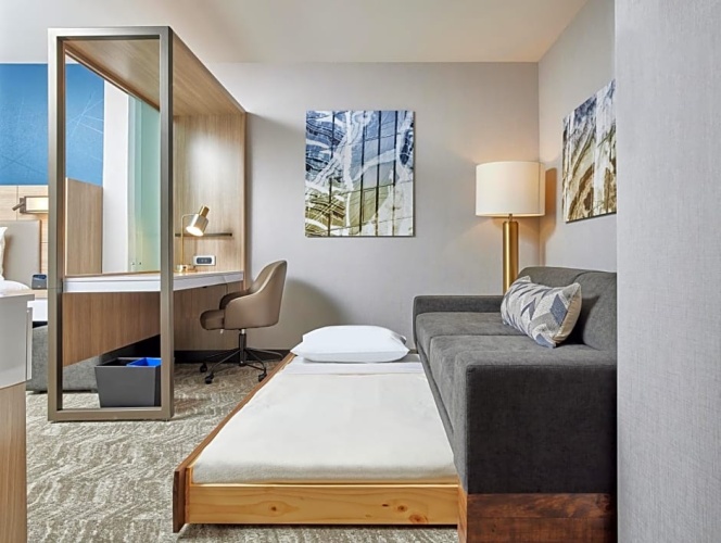 Hearing Accessible Double Suite