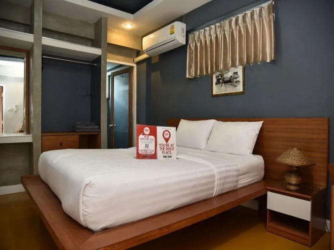 Chula Room & Service