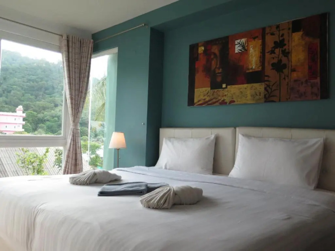 6-19 - 2 Bdr Condo With Balcony and Shared Pool
