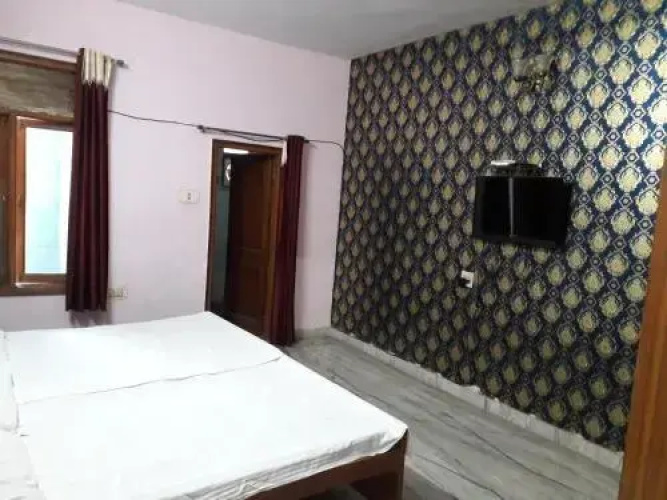 H B HomeStay