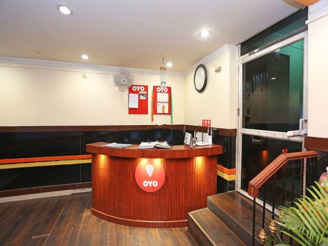 Oyo 7633 Jmc Inn