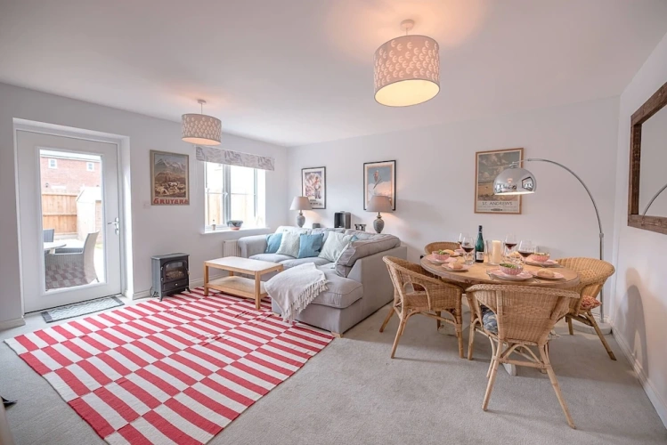 2 Bedrooms Cottage