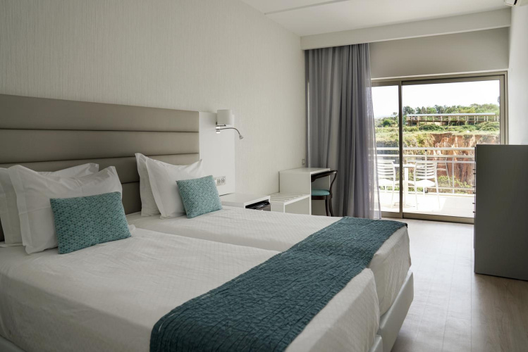 Carvi Beach Hotel