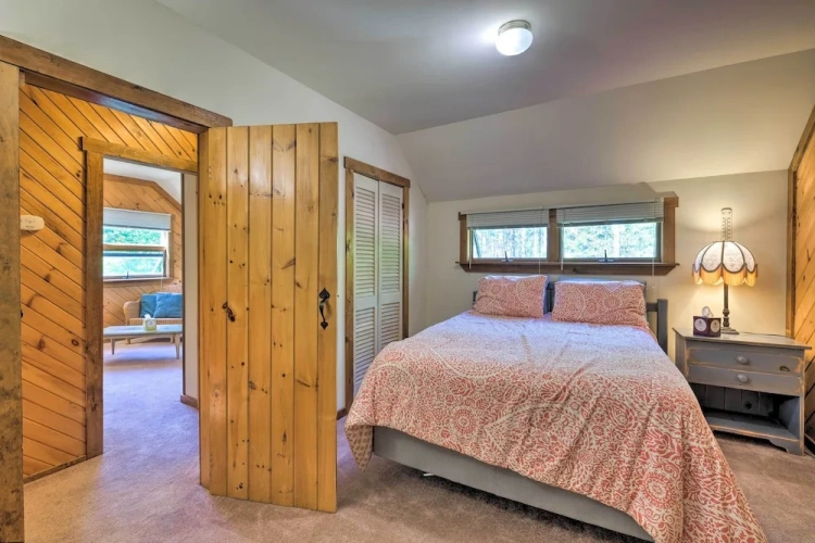 3 Bedrooms Cottage with balcony