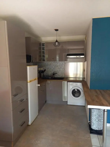Appartement moderne d'une chambre avec terrasse
