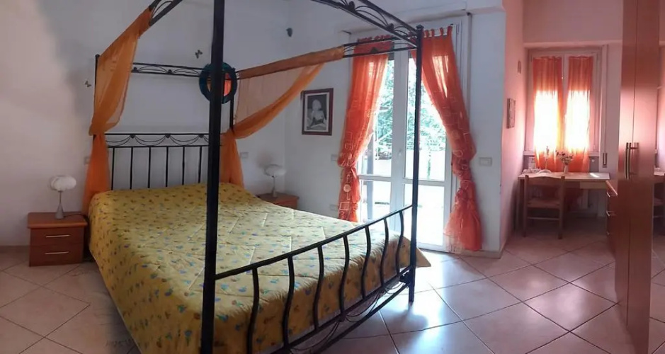 Roma Holiday And Jubilee House