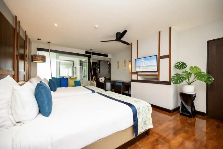 Deluxe room with balcony