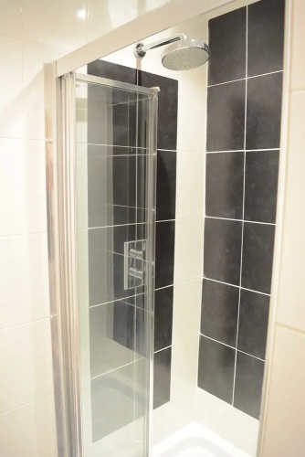 Glasgow West End Apartment