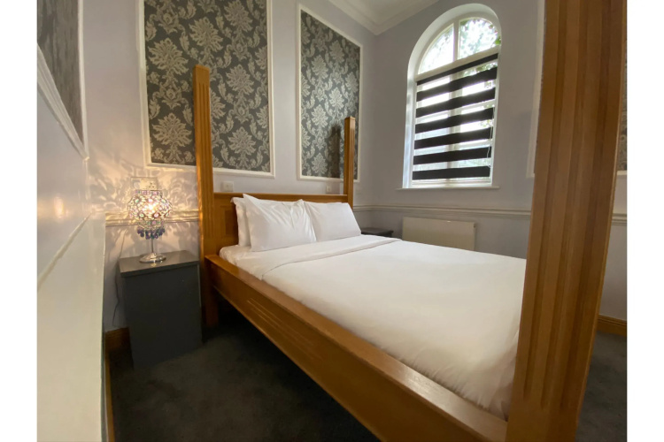 OYO Baylis House Hotel