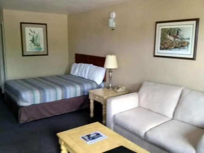 Dinner Bell Motel