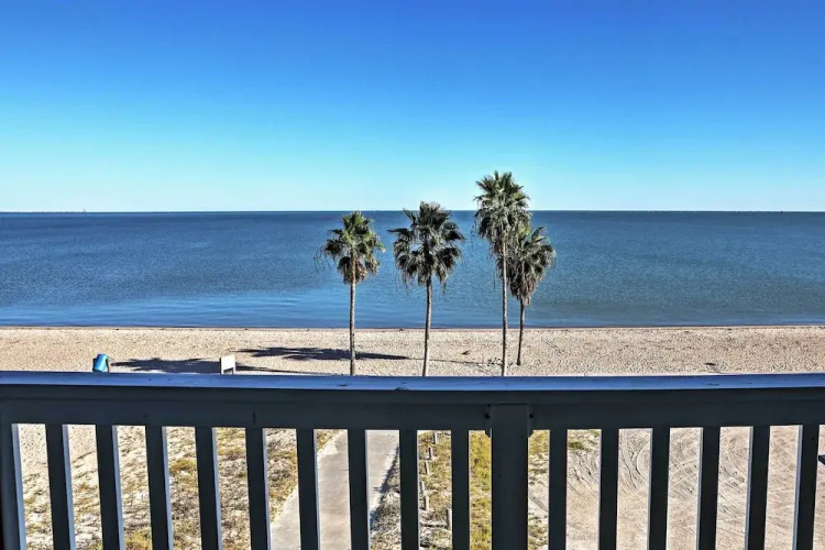 Surfside 'sandcastle Suite' w/ Balcony & 2 Pools!