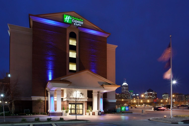 Holiday Inn Express Indianapolis DtnConv Ctr Area