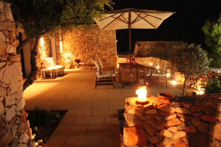 2 Bedrooms Villa