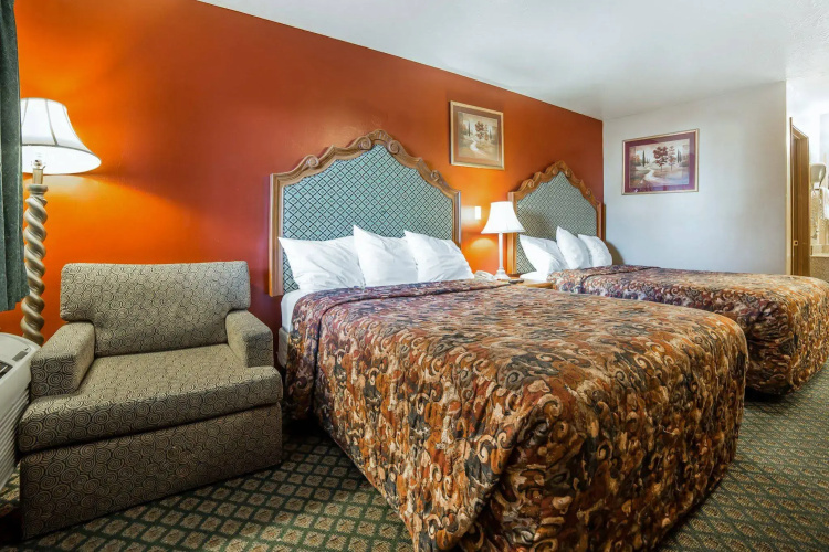 Riverton Inn & Suites