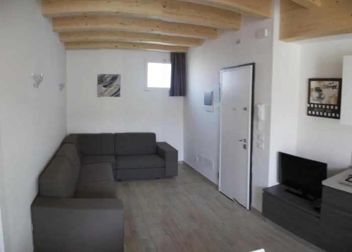 3 Bedrooms Apartment