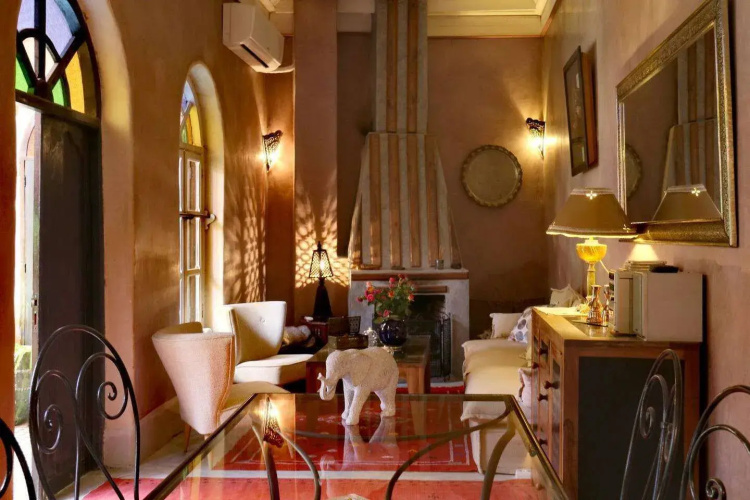 Literary Riad Hemingway