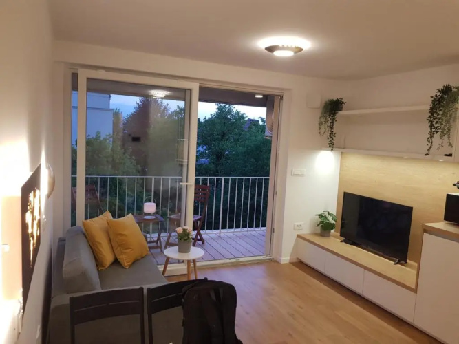 Apartment 396