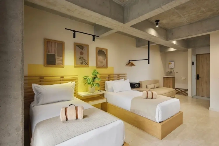 Standard Twin room