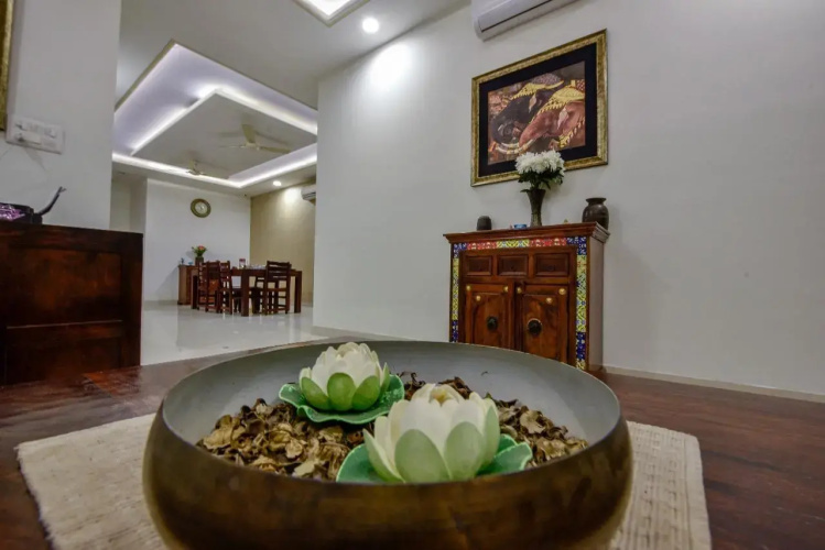 White Tulips Home Stay