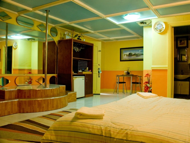 Standard Double room with pool view