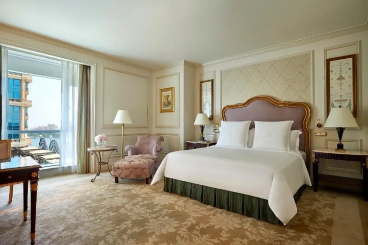 Premier Twin room with city view