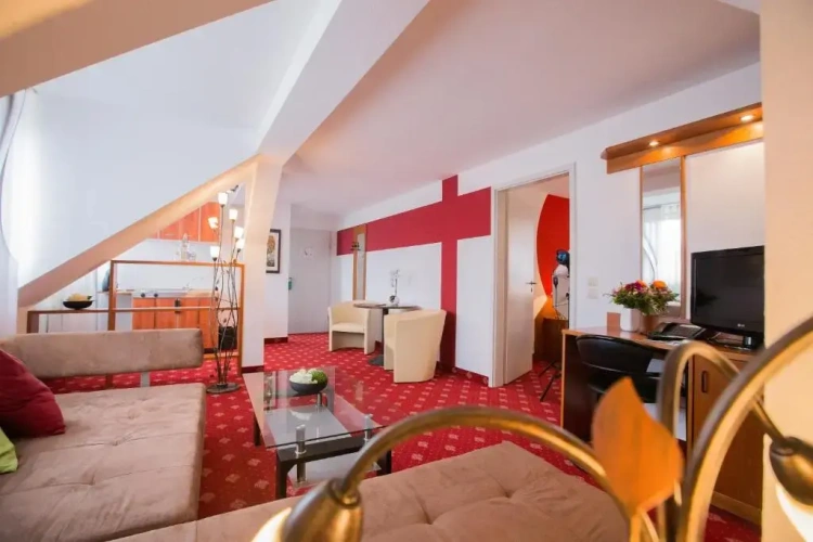 Suite with city view
