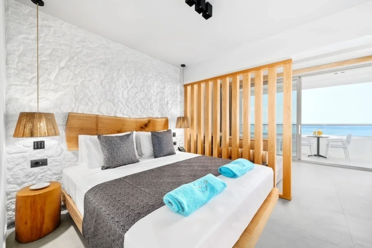 Suite with balcony and with sea view