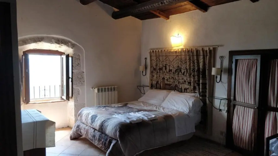 Standard Quadruple room with view