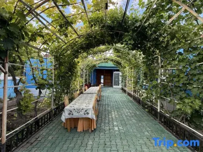Yining Jingya Hefeng Homestay