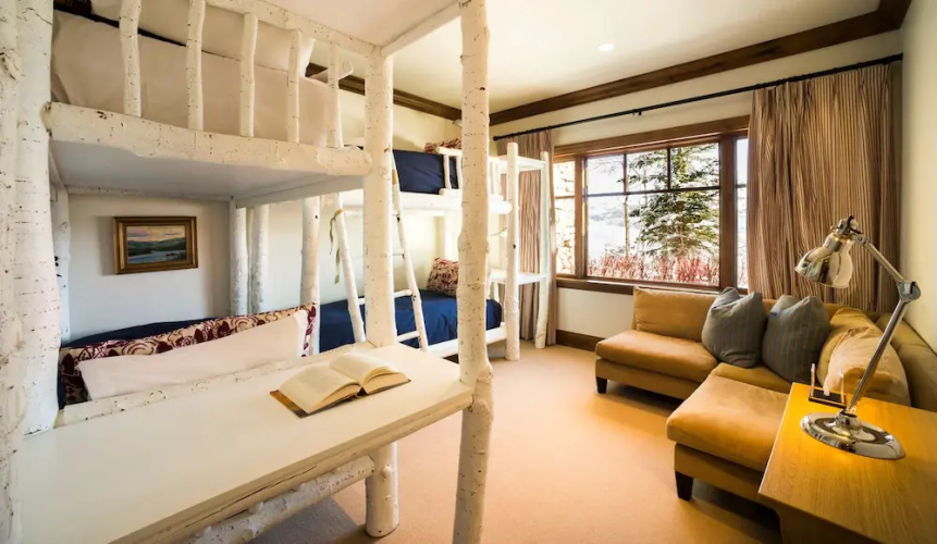 Horizon Pass Lodge