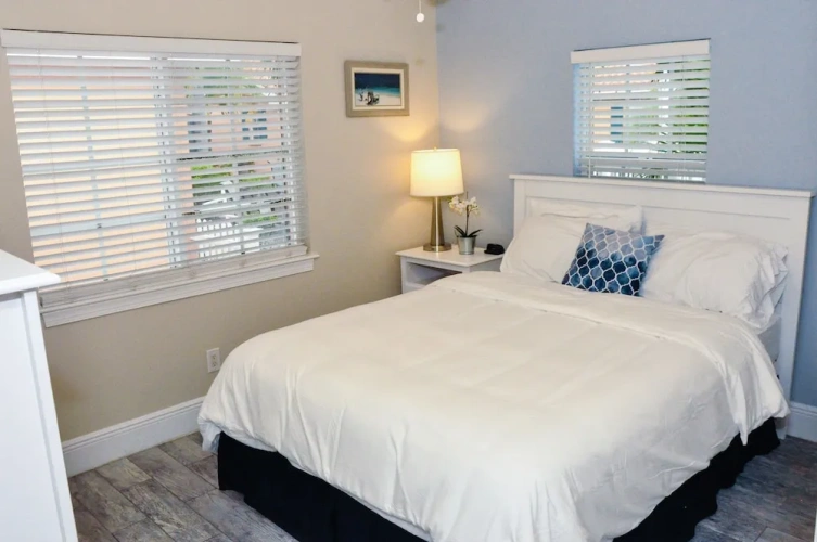 2 Bedrooms Cottage with pool view