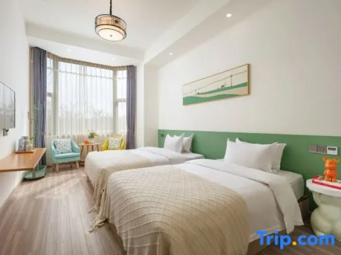 Family Suite with mountain view