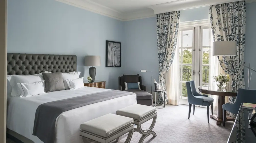 Deluxe room with balcony