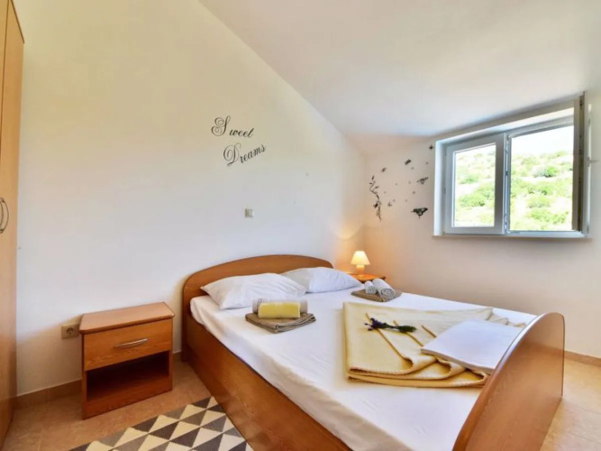 Apartment Sani Karlobag 12725