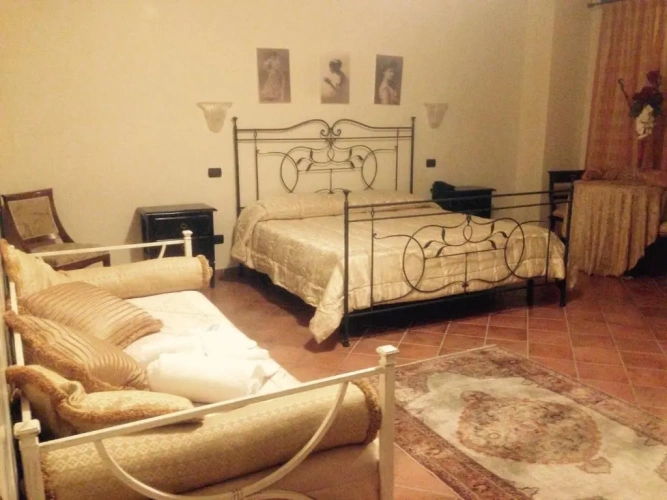 Standard Triple room