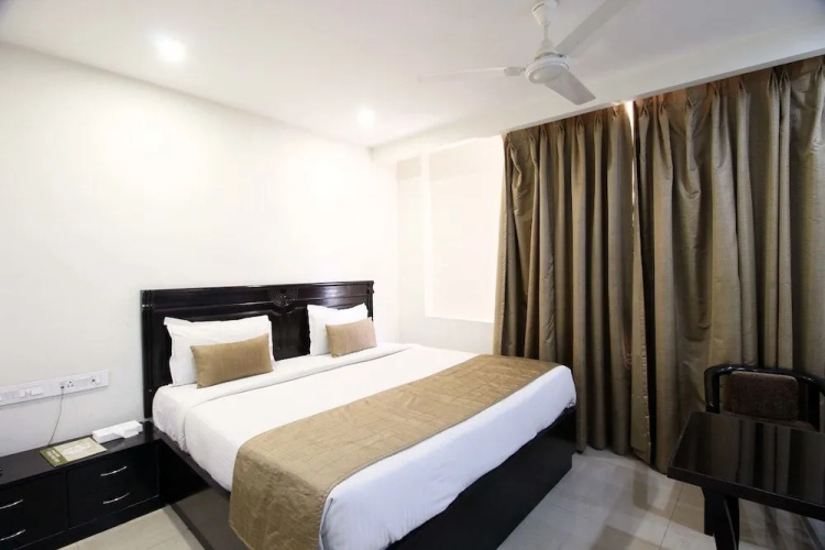 Usha Kiran Palace Hotel & Towers