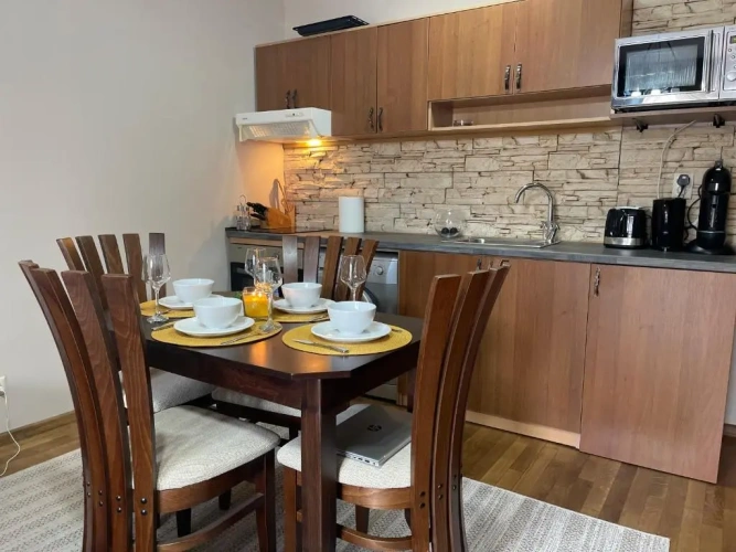 1 Bedroom Apartment