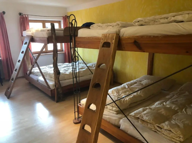 Schiff Bihlerdorf- Hostel