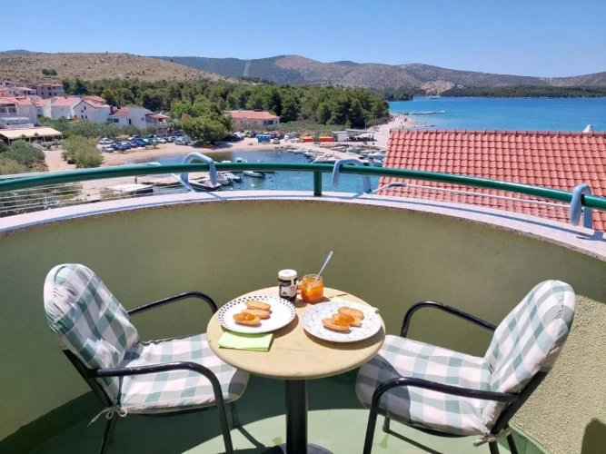 1 Bedroom Apartment with balcony and with sea view