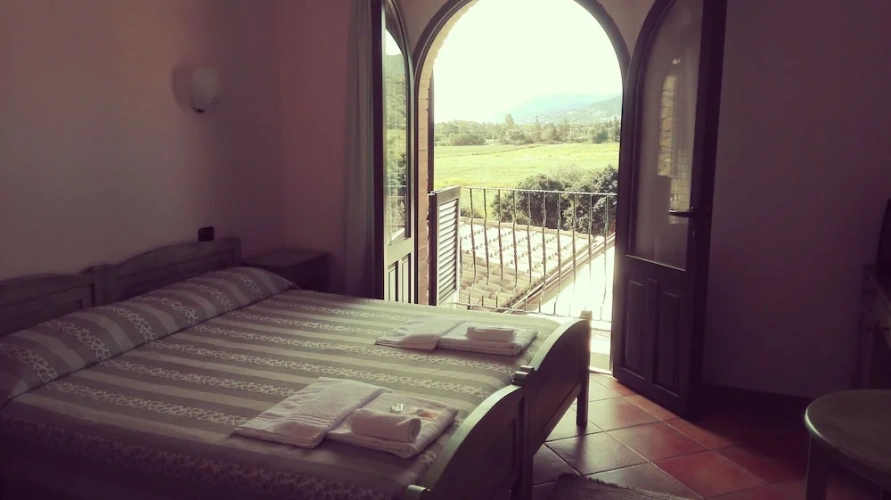 Standard Triple room with balcony