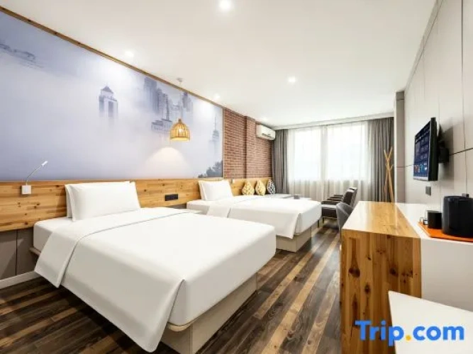 Premium Twin room with city view