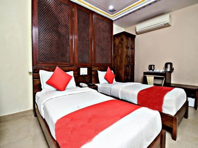 Classic Double room with city view