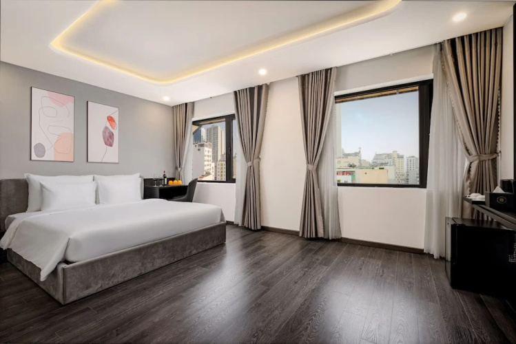 Mercy Emerald Hotel