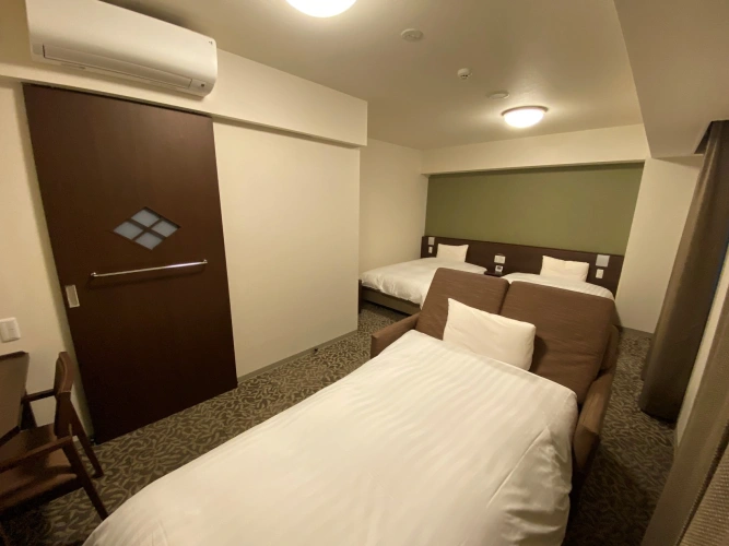 Standard Triple room