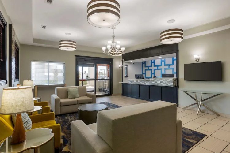 Holiday Inn Express Searcy