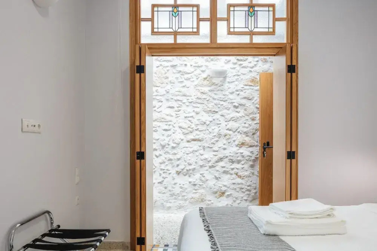 stylish apt up to 4 in Rethymno
