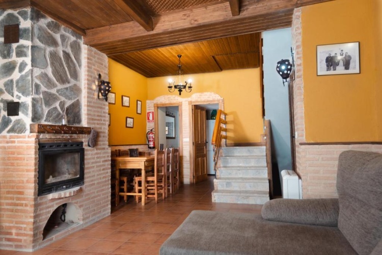 3 Bedrooms Cottage
