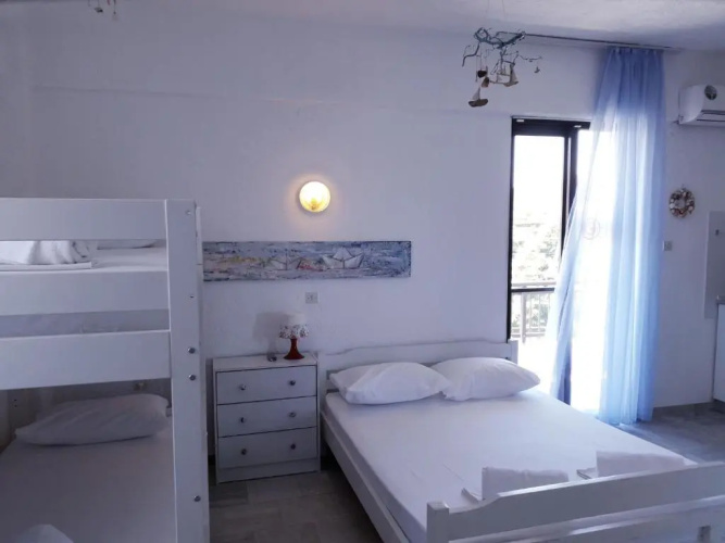 Brunis Apartments